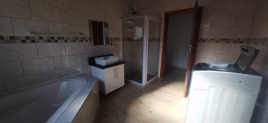 5 Bedroom Property for Sale in Seemeeu Park Western Cape